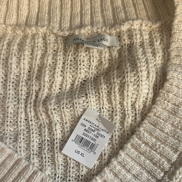 American Eagle Outfitters Cream V-Neck Sweater - Picture 2 of 4